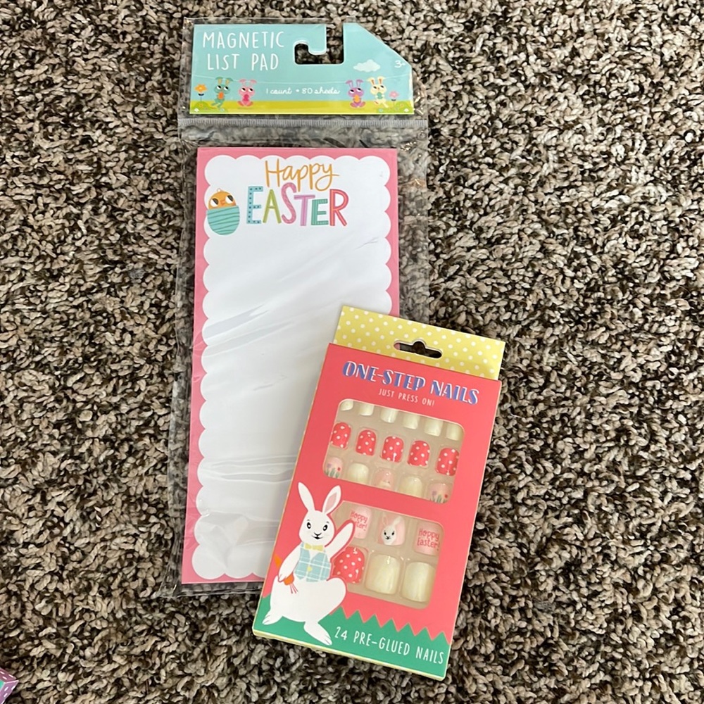 Easter 🐣 nails and list pad